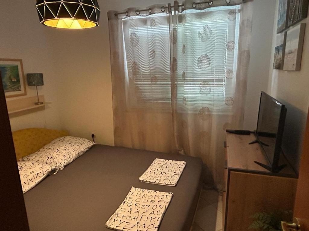 סרימה Apartman Karla Mara Ana Ivan & Jo מראה חיצוני תמונה