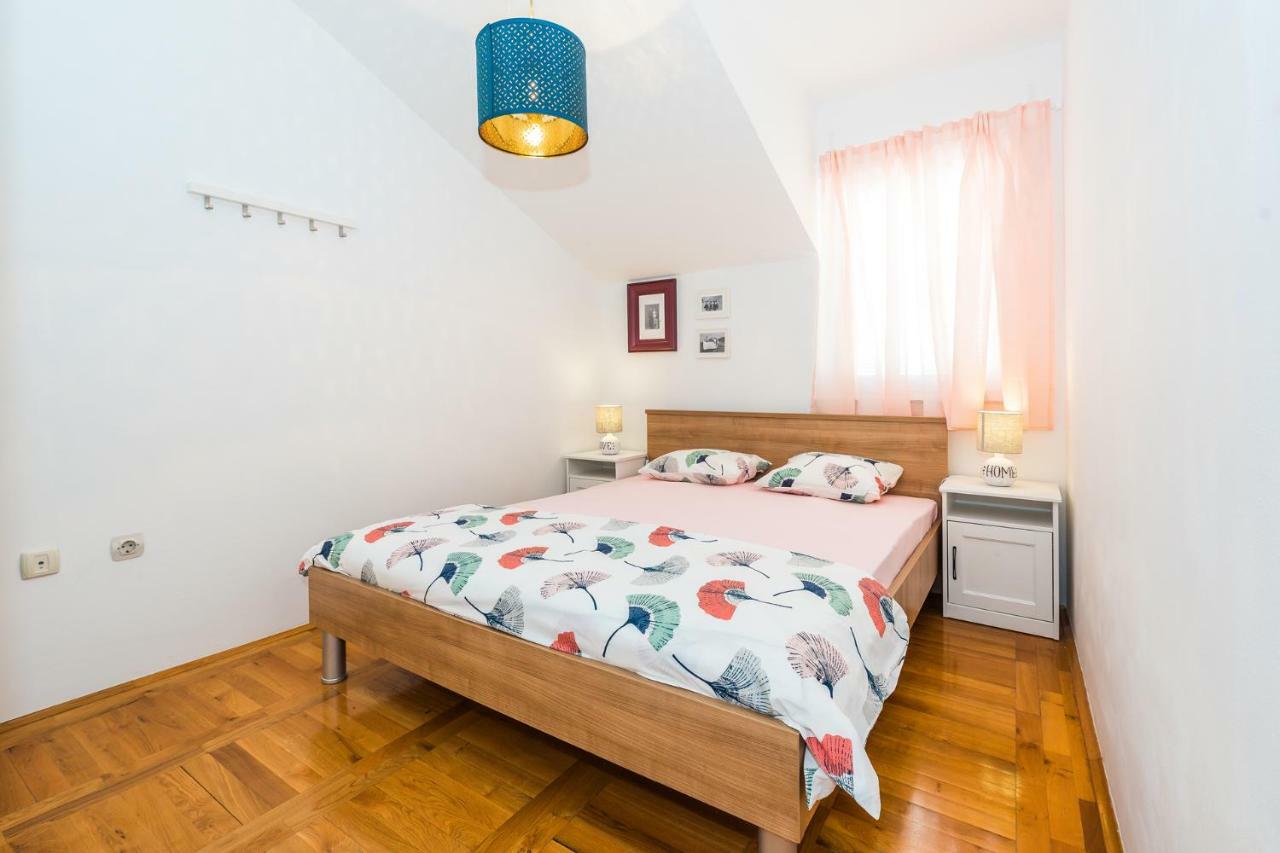 סרימה Apartman Karla Mara Ana Ivan & Jo מראה חיצוני תמונה