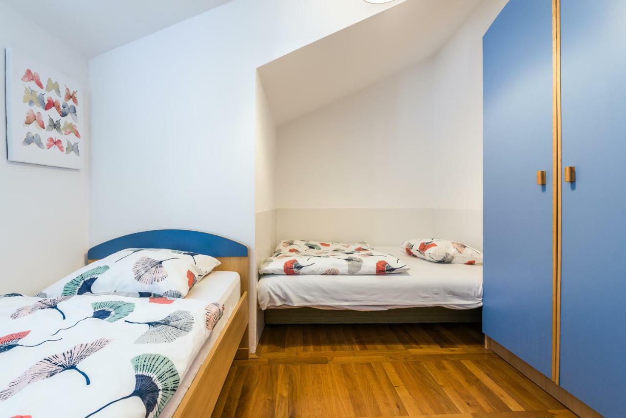 סרימה Apartman Karla Mara Ana Ivan & Jo מראה חיצוני תמונה