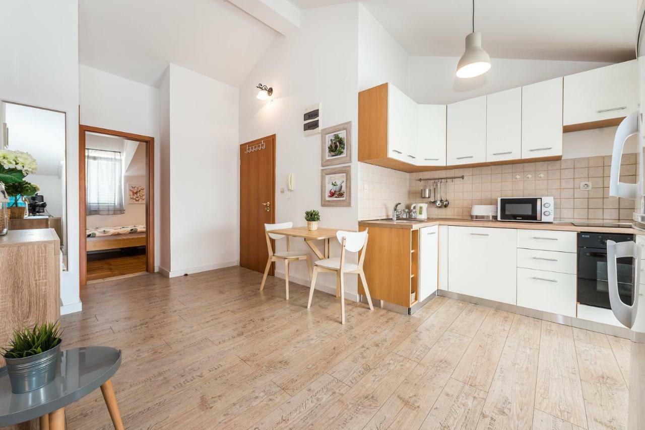 סרימה Apartman Karla Mara Ana Ivan & Jo מראה חיצוני תמונה