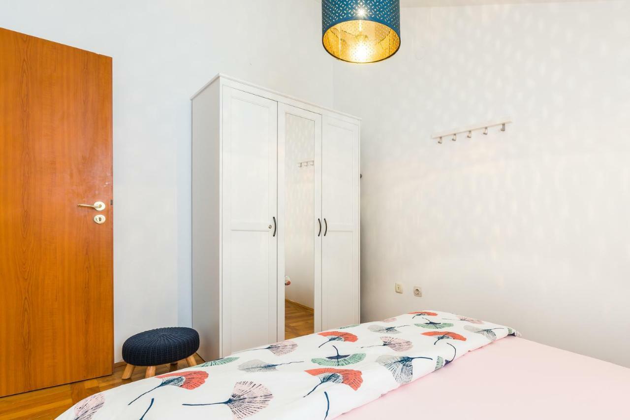 סרימה Apartman Karla Mara Ana Ivan & Jo מראה חיצוני תמונה