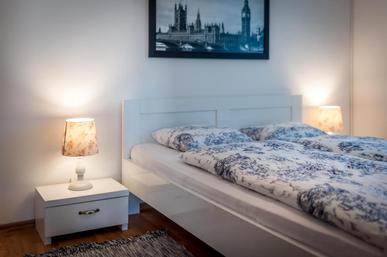 סרימה Apartman Karla Mara Ana Ivan & Jo מראה חיצוני תמונה