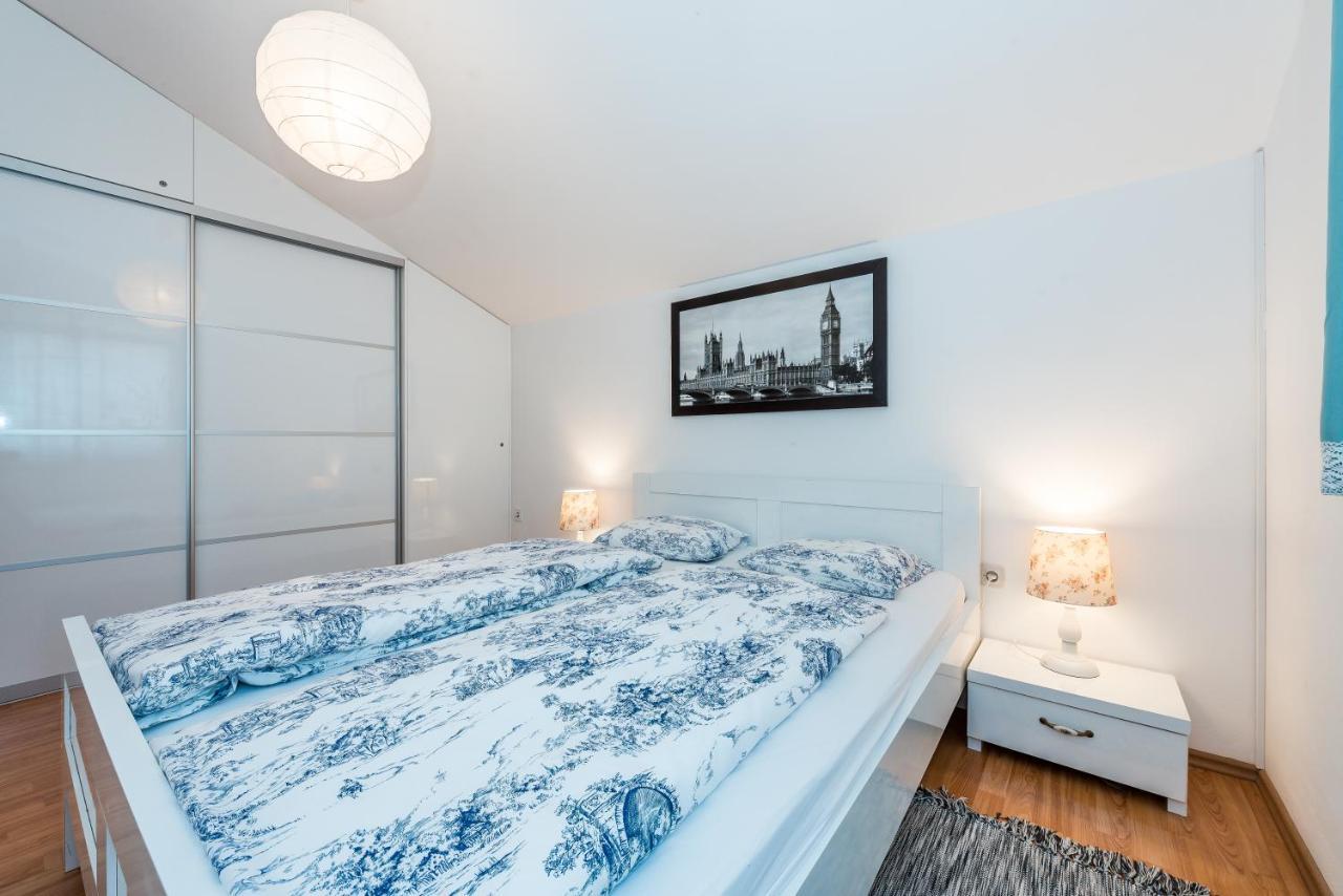 סרימה Apartman Karla Mara Ana Ivan & Jo מראה חיצוני תמונה